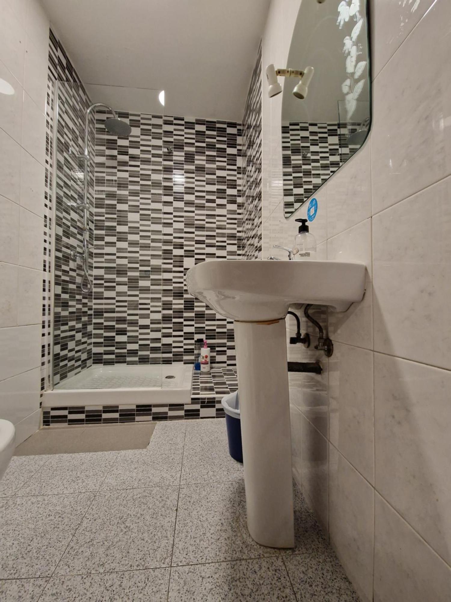 Metropolitan Atocha Hotel Мадрид Екстериор снимка