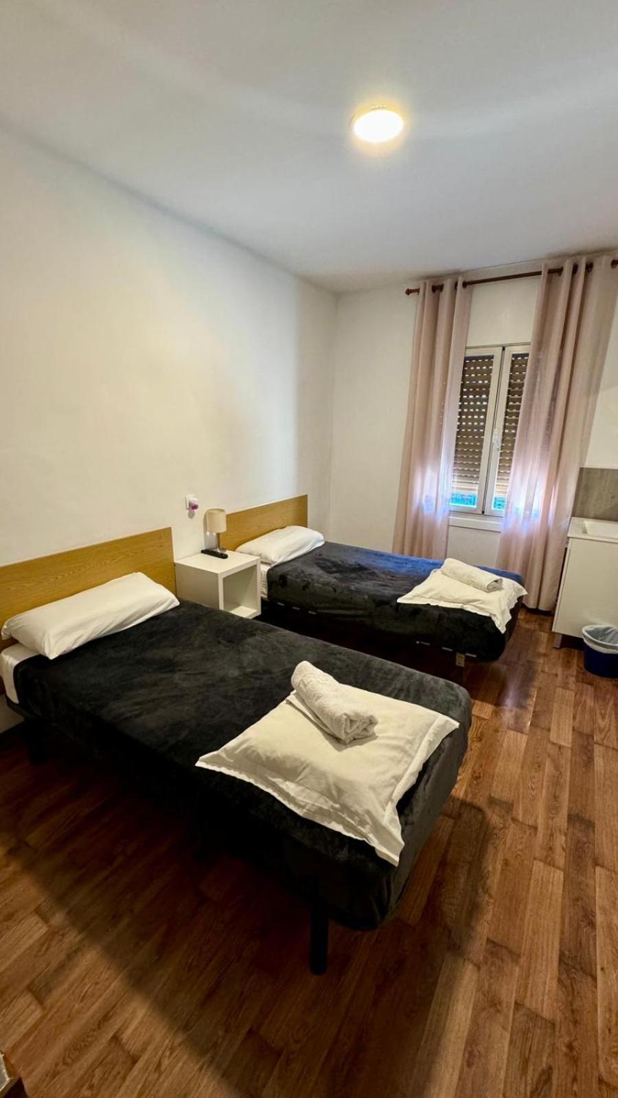 Metropolitan Atocha Hotel Мадрид Екстериор снимка