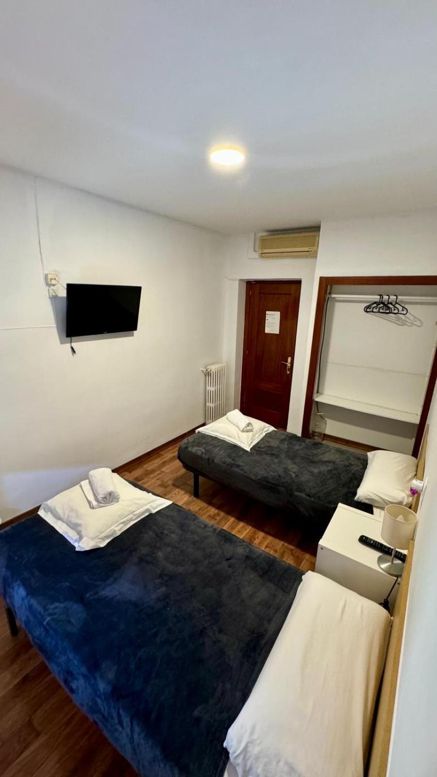 Metropolitan Atocha Hotel Мадрид Екстериор снимка