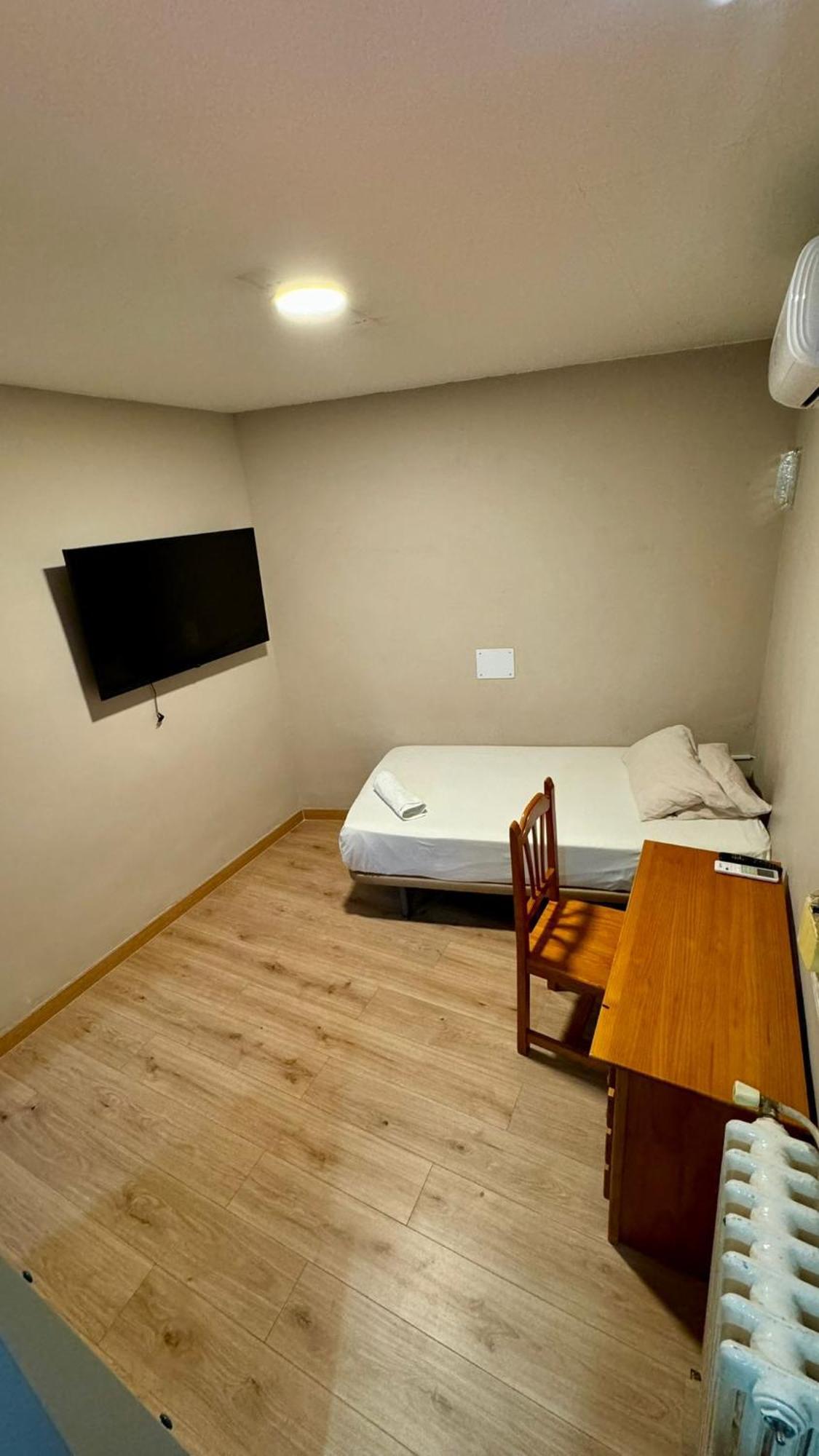 Metropolitan Atocha Hotel Мадрид Екстериор снимка