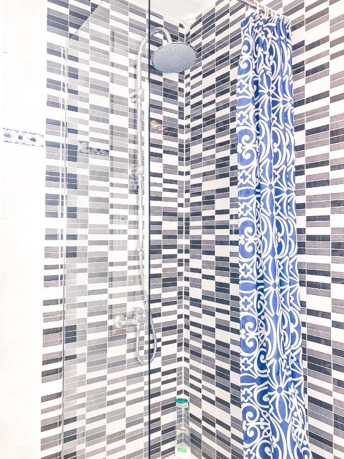 Metropolitan Atocha Hotel Мадрид Екстериор снимка