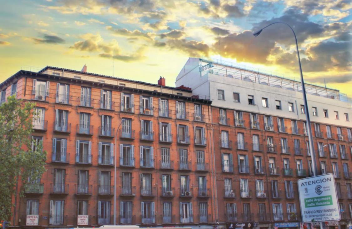 Metropolitan Atocha Hotel Мадрид Екстериор снимка